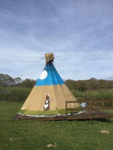 Big Sky Tipi Holidays Wartling Exterior foto