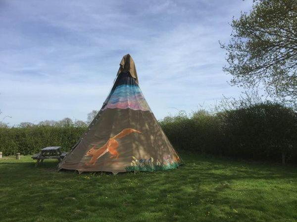 Big Sky Tipi Holidays Wartling Exterior foto